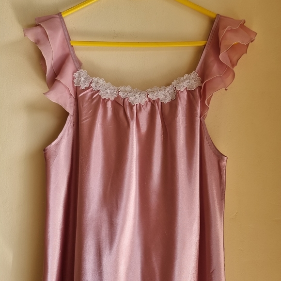 Ladies Satin nightgown ruffled sleeveless. US Medium size. - Picture 5 of 13